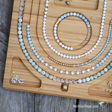Laden Sie das Bild in den Galerie-Viewer, Armband-Perlenbrett aus Holz | Wooden Beadingboard - Braceletboard | Der Blaue Vogel