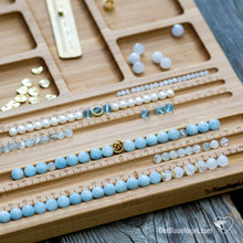 Laden Sie das Bild in den Galerie-Viewer, Armband-Perlenbrett aus Holz | Wooden Beadingboard - Braceletboard | Der Blaue Vogel