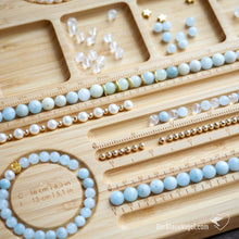 Laden Sie das Bild in den Galerie-Viewer, Armband-Perlenbrett aus Holz | Wooden Beadingboard - Braceletboard | Der Blaue Vogel
