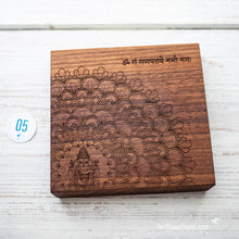 Laden Sie das Bild in den Galerie-Viewer, Ganesha Mantra Board | 12,5 x 12 cm