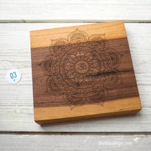 Laden Sie das Bild in den Galerie-Viewer, Om Mantra Board | 15 x 15 cm