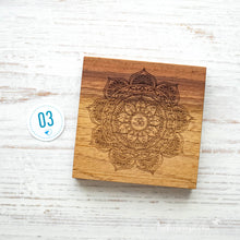 Laden Sie das Bild in den Galerie-Viewer, Om Mantra Board | 8 x 8 cm
