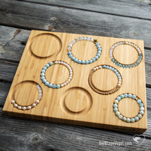 Laden Sie das Bild in den Galerie-Viewer, Armbandbrett - Perlenbrett aus Holz | Wooden Braceletboard - Beading Board | Der Blaue Vogel