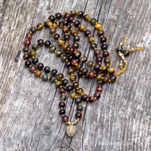 Laden Sie das Bild in den Galerie-Viewer, Tigerauge 108 Perlen Mala mit 5 gesichtiger Rudraksha aus Goldbronze | Der Blaue Vogel