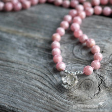 Laden Sie das Bild in den Galerie-Viewer, Rhodochrosit Mala mit Sterling Silber Anhänger | Der Blaue Vogel