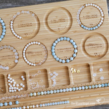Laden Sie das Bild in den Galerie-Viewer, Großes Armband-Perlenbrett aus Holz | Large Wooden Braceletboard, Wooden Beadingboard wiith Inches 1/4 inch steps | Handmade by Der Blaue Vogel