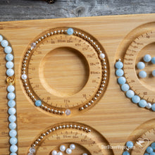 Laden Sie das Bild in den Galerie-Viewer, Perlenbrett aus Holz für Ketten, Malas, Armbänder| Wooden Beadingboard & Braceletboard from Der Blaue Vogel
