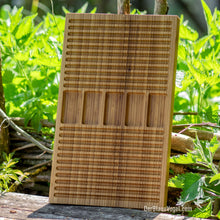 Laden Sie das Bild in den Galerie-Viewer, Armband-Perlenbrett aus Holz | Wooden Beadingboard - Braceletboard | Der Blaue Vogel