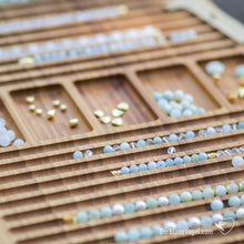 Laden Sie das Bild in den Galerie-Viewer, Armband-Perlenbrett aus Holz | Wooden Beadingboard - Braceletboard | Der Blaue Vogel