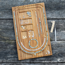 Download the image in the gallery viewer, Giftset Malaboard mit Deckel Upgrade Kit (beading tablet with extra felt & cross rubber bands) - Wooden mala Beading Board with cover/lid and extra felt inlay plus rubber bands || Der Blaue Vogel Beadingboards
