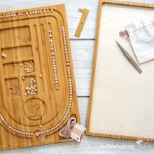 Download the image in the gallery viewer, Giftset Malaboard mit Deckel Upgrade Kit (beading tablet with extra felt & cross rubber bands) - Wooden mala Beading Board with cover/lid and extra felt inlay plus rubber bands || Der Blaue Vogel Beadingboards
