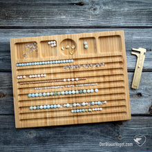 Laden Sie das Bild in den Galerie-Viewer, Armbandbrett Perlenbrett &amp; Perlentablett aus Holz | Wooden Beading Board | Der Blaue Vogel 
