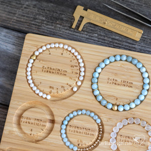 Großes Armband-Perlenbrett aus Holz | Large Wooden Braceletboard, Wooden Beadingboard wiith Inches 1/4 inch steps  | Handmade by Der Blaue Vogel